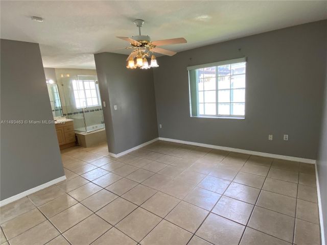 Home for rent at 17136 SW 143rd Pl - photo 4702835