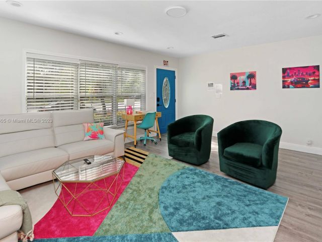 Home for sale at 1535 Hollywood Blvd - photo 4712132