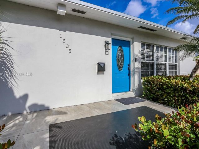 Home for sale at 1535 Hollywood Blvd - photo 4712136