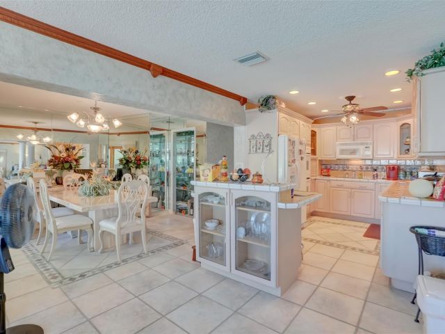 Home for sale at 305 S Riverside Dr - photo 4739853