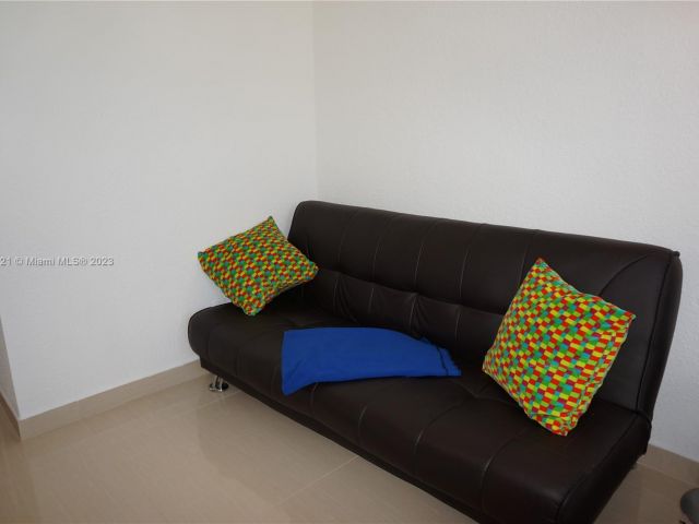 Apartment for rent  Unit # - photo 4738746