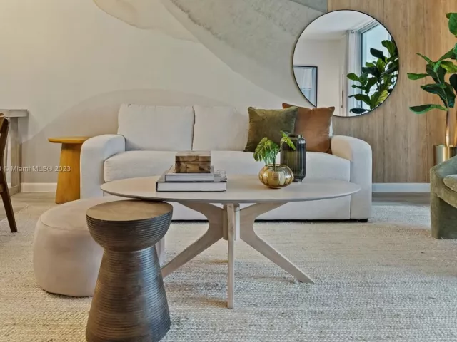 1-bedroom condo for rent in Miami - 1200 Brickell Bay Dr 3619 - MondialRealty