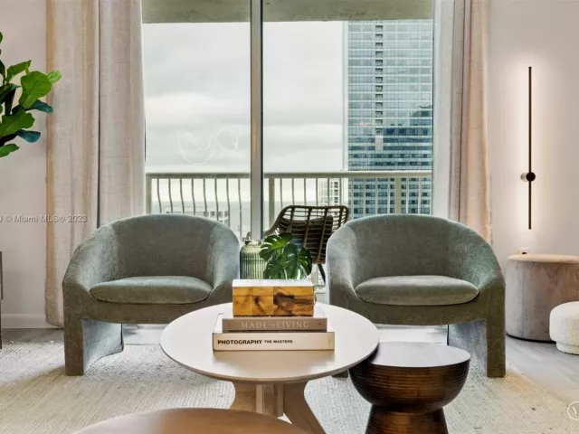 1-bedroom condo for rent in Miami - 1200 Brickell Bay Dr 3619 - MondialRealty