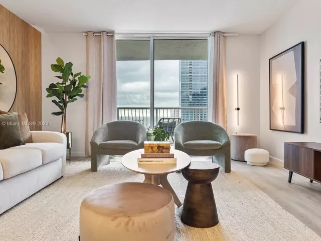 1-bedroom condo for rent in Miami - 1200 Brickell Bay Dr 3619 - MondialRealty
