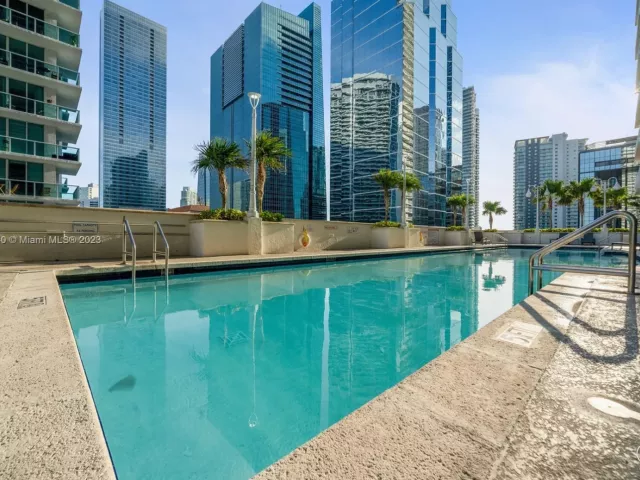 1-bedroom condo for rent in Miami - 1200 Brickell Bay Dr 3619 - MondialRealty