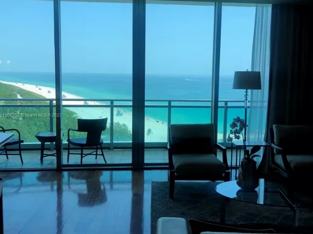 2-bedroom condo for rent in Bal Harbour - 10295 Collins Ave 121716 - MondialRealty