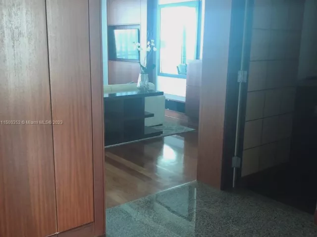 2-bedroom condo for rent in Bal Harbour - 10295 Collins Ave 121716 - MondialRealty