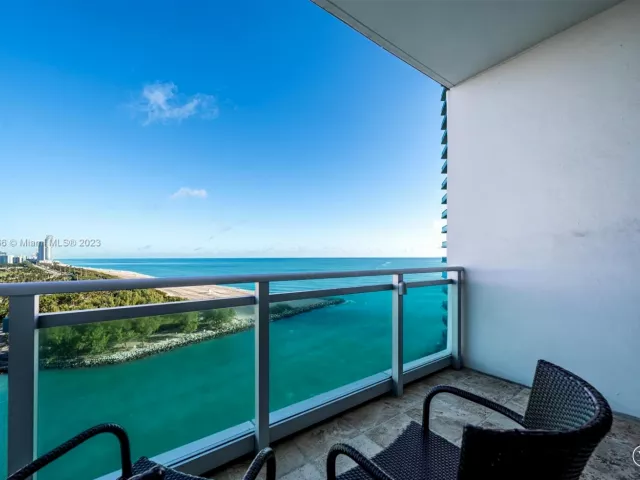 1-bedroom condo for rent in Bal Harbour - 10295 Collins Ave 1216 - MondialRealty