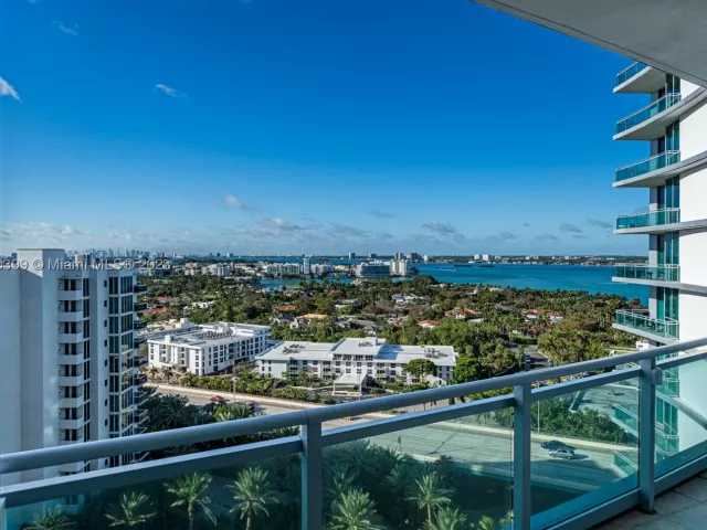 1-bedroom condo for rent in Bal Harbour - 10295 Collins Ave 1217 - MondialRealty