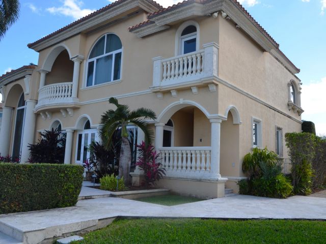 Home for sale at 512 Seven Isles Drive - photo 4771232