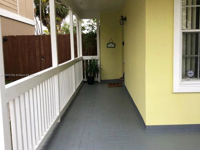 Home for rent at 11621 SW 117th Ct N/A - photo 4774646