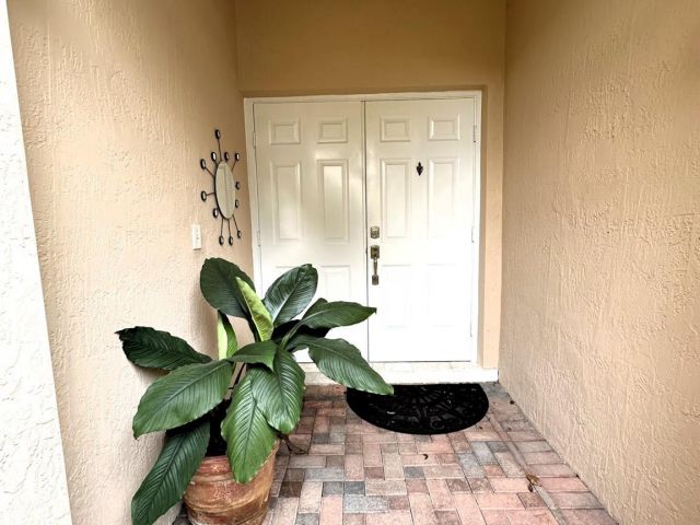 Home for rent at 7314 NW 113th Ct - photo 4787430