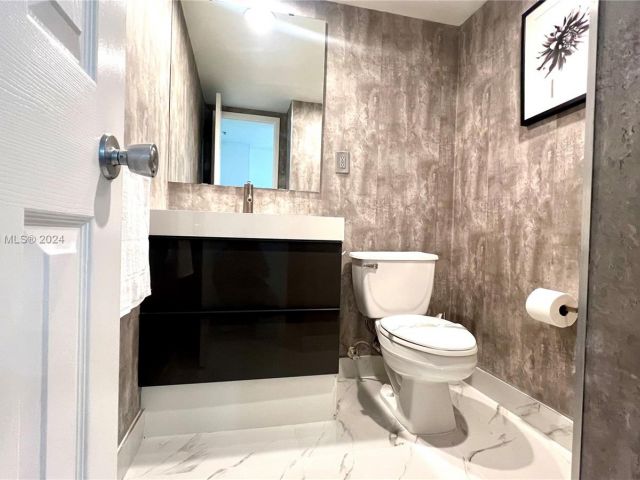 Apartment for sale  Unit #419 - photo 6203787