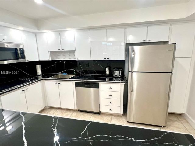 Apartment for sale  Unit #419 - photo 6203795