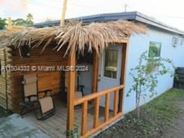 Home for sale at 9810 SW 50th St - photo 5476091