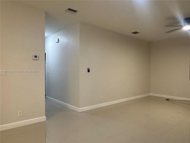 Home for sale at 224 SW 4th Ave - photo 5475925