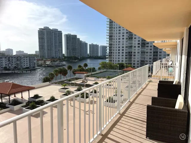 Apartment for sale  Unit #702 - photo 5515008