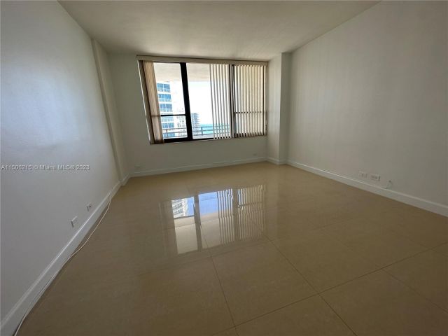 Apartment for sale  Unit #1411 - photo 4799669