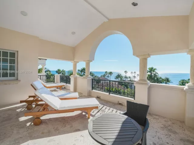 3-bedroom condo for rent in Miami Beach -  - MondialRealty