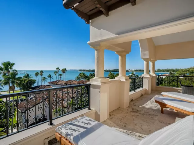 3-bedroom condo for rent in Miami Beach -  - MondialRealty