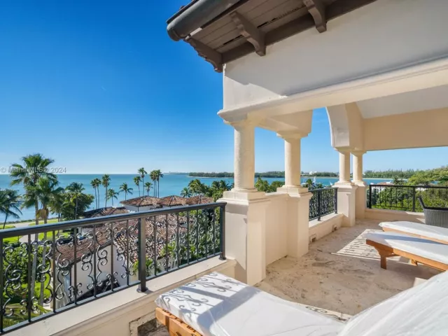 3-bedroom condo for rent in Miami Beach -  - MondialRealty