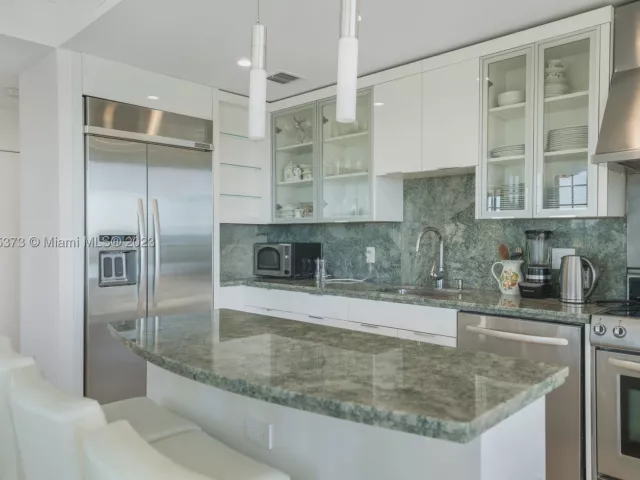 3-bedroom condo for rent in Miami Beach -  - MondialRealty