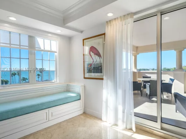 3-bedroom condo for rent in Miami Beach -  - MondialRealty