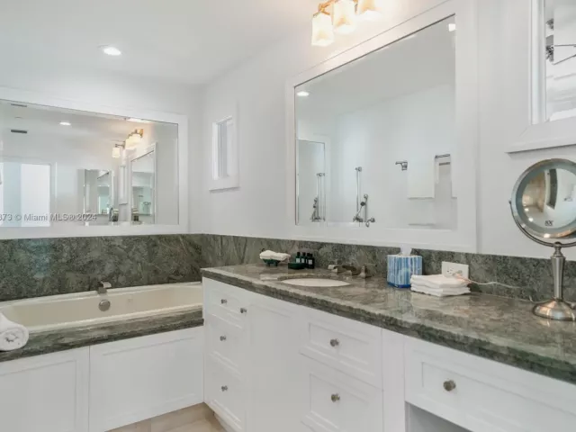 3-bedroom condo for rent in Miami Beach -  - MondialRealty