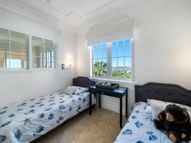 3-bedroom condo for rent in Miami Beach -  - MondialRealty