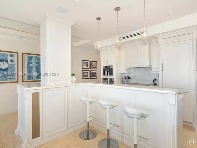 3-bedroom condo for rent in Fisher Island - 19251 FISHER ISLAND DRIVE 19251 - MondialRealty