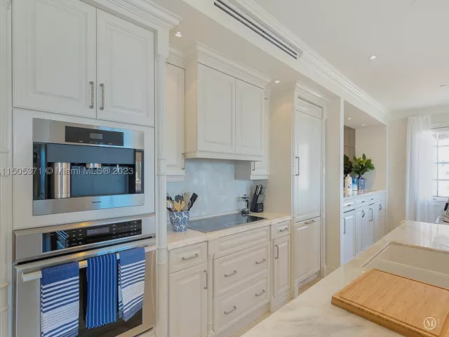 3-bedroom condo for rent in Fisher Island - 19251 FISHER ISLAND DRIVE 19251 - MondialRealty