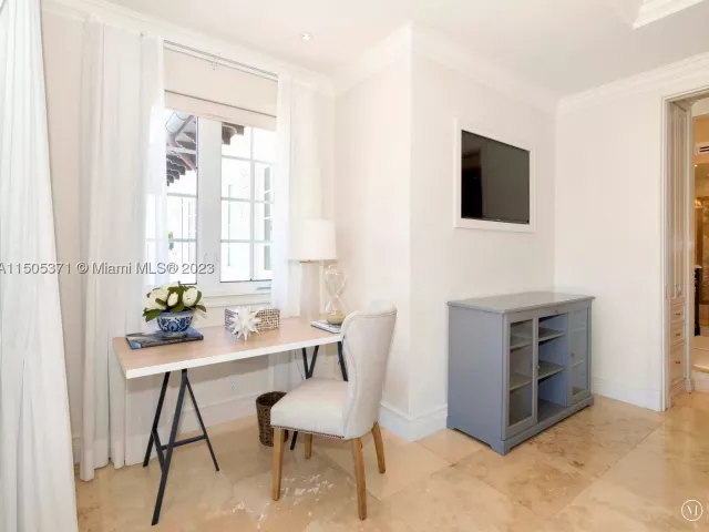 3-bedroom condo for rent in Fisher Island - 19251 FISHER ISLAND DRIVE 19251 - MondialRealty