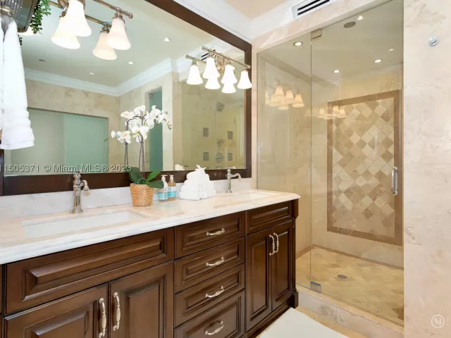 3-bedroom condo for rent in Fisher Island - 19251 FISHER ISLAND DRIVE 19251 - MondialRealty