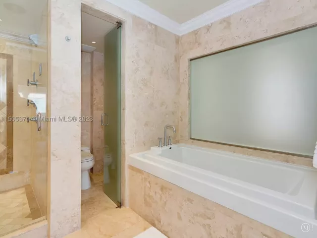 3-bedroom condo for rent in Fisher Island - 19251 FISHER ISLAND DRIVE 19251 - MondialRealty