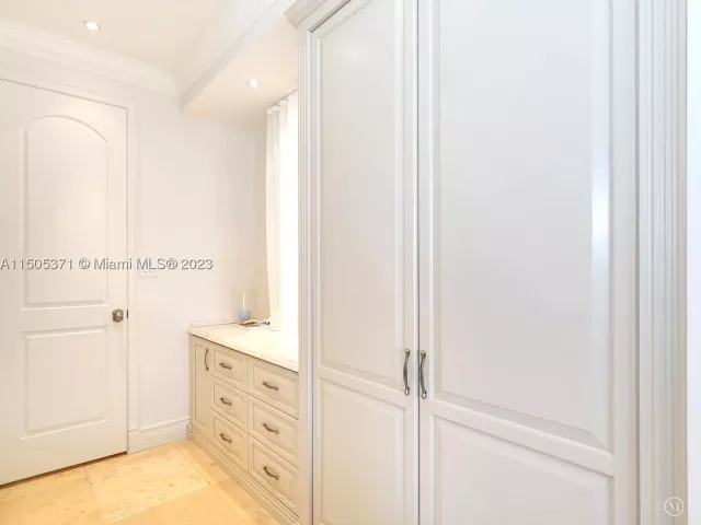 3-bedroom condo for rent in Fisher Island - 19251 FISHER ISLAND DRIVE 19251 - MondialRealty