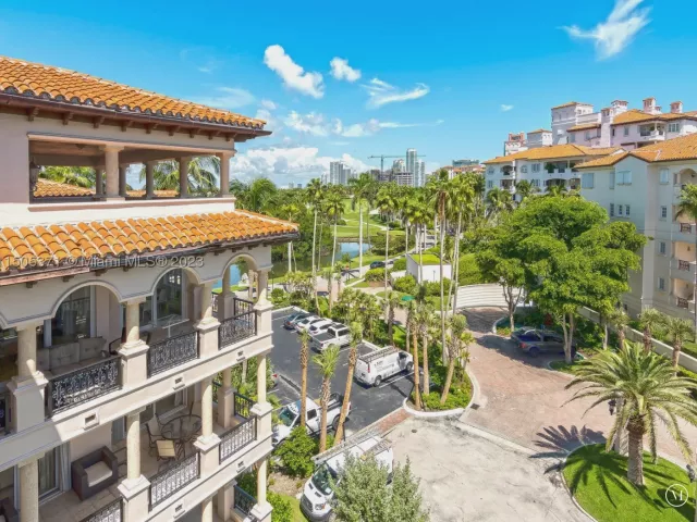 3-bedroom condo for rent in Fisher Island - 19251 FISHER ISLAND DRIVE 19251 - MondialRealty