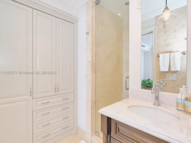 3-bedroom condo for rent in Fisher Island - 19251 FISHER ISLAND DRIVE 19251 - MondialRealty