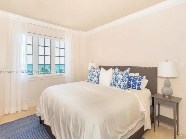 3-bedroom condo for rent in Fisher Island - 19251 FISHER ISLAND DRIVE 19251 - MondialRealty