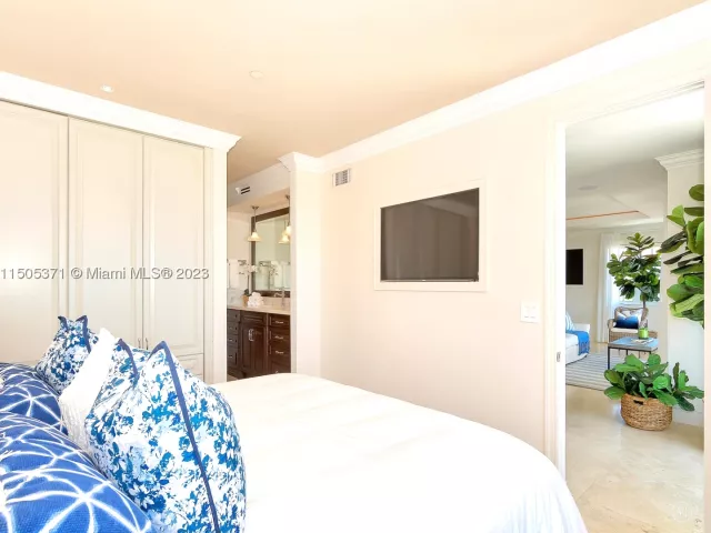 3-bedroom condo for rent in Fisher Island - 19251 FISHER ISLAND DRIVE 19251 - MondialRealty