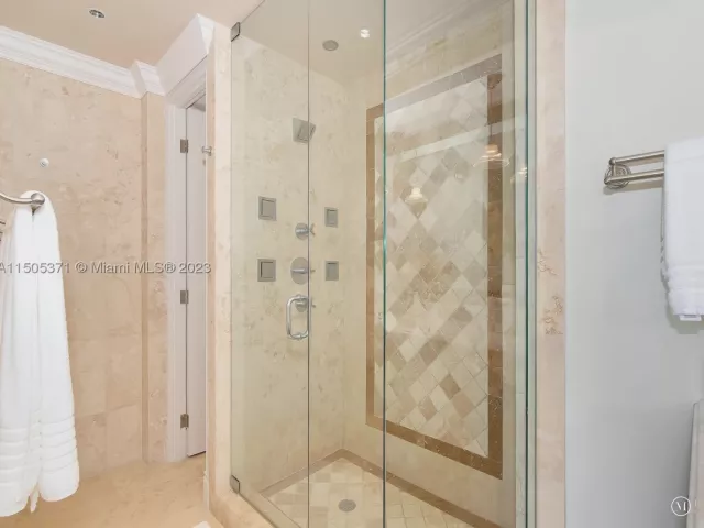 3-bedroom condo for rent in Fisher Island - 19251 FISHER ISLAND DRIVE 19251 - MondialRealty