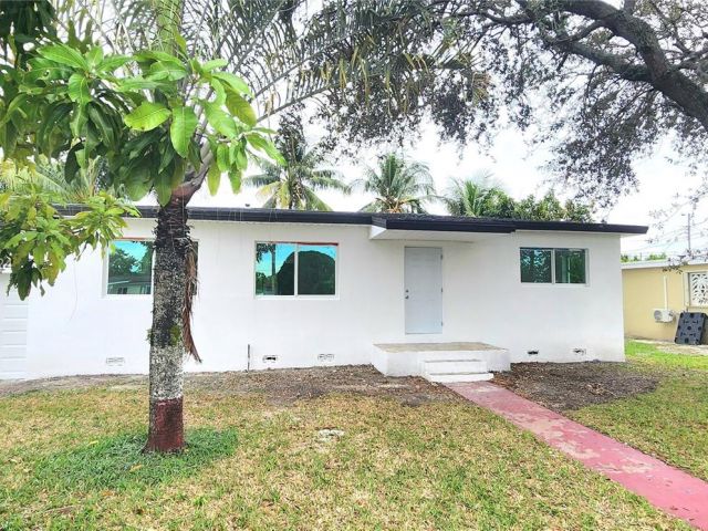 Home for sale at 18001 NW 6th Pl - photo 4807973