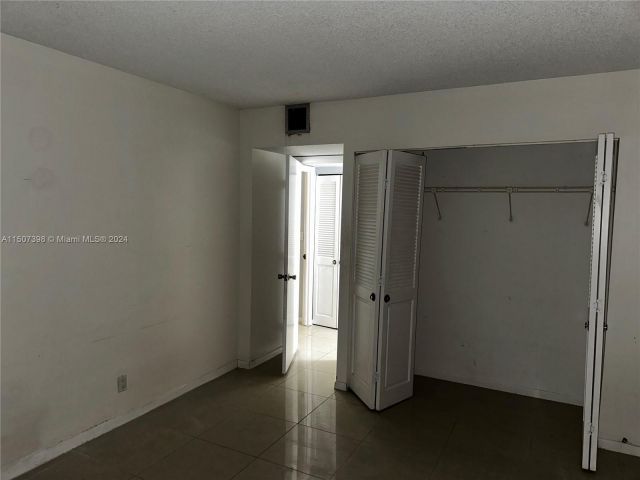 Apartment for sale  Unit #1607 - photo 4809125