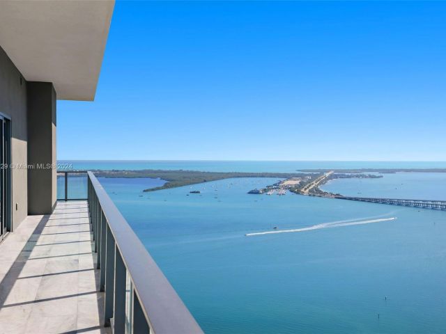 Apartment for sale  Unit #4902 - photo 7293731