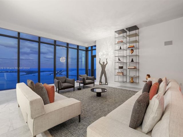 Apartment for sale  Unit #4902 - photo 7293736