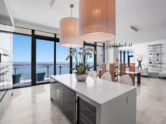 Apartment for sale  Unit #4902 - photo 7293743