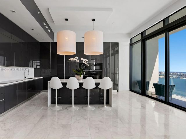 Apartment for sale  Unit #4902 - photo 7293744