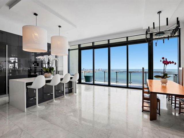 Apartment for sale  Unit #4902 - photo 7293745