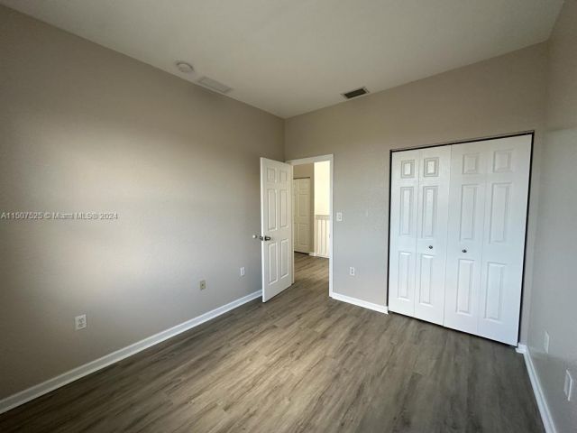 Home for rent at 3710 NE 22nd Pl 3710 - photo 5384700