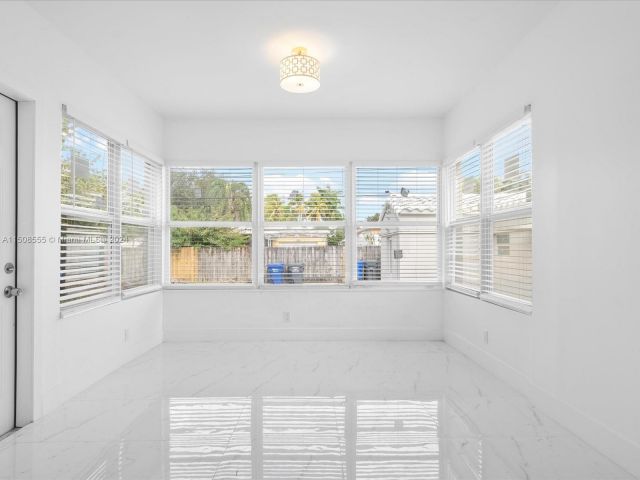Home for sale at 1625 Hollywood Blvd - photo 4818681