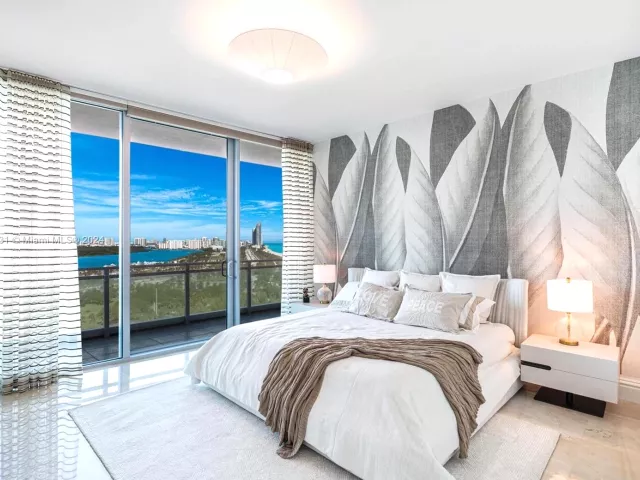 3-bedroom condo for rent in Bal Harbour - 10295 E Collins Ave 1509 - MondialRealty